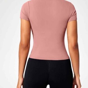 เสื้อออกกำลังกายผู้หญิงแขนสั้น