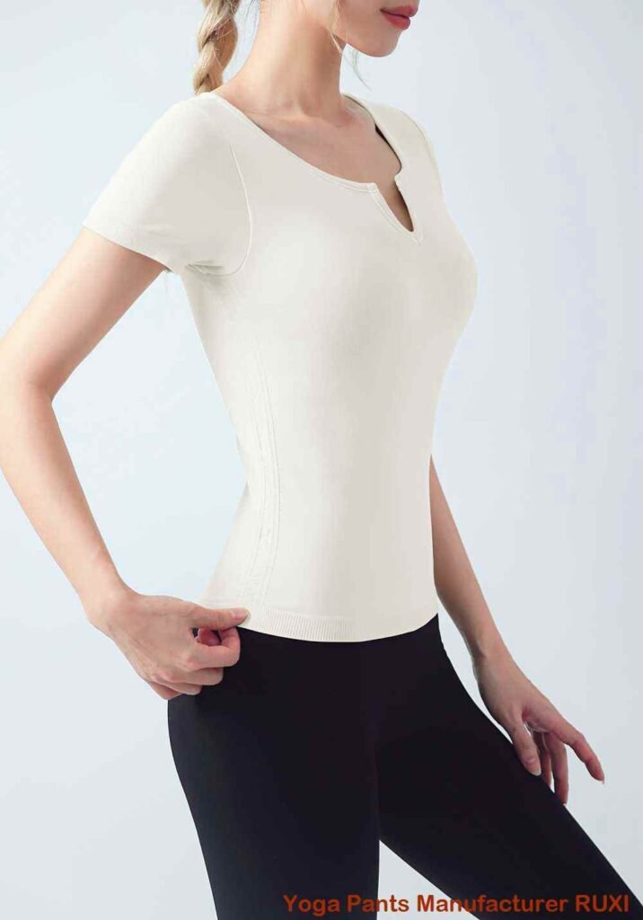 เสื้อกั๊กแสดงผลงานของผู้ชาย RUXI